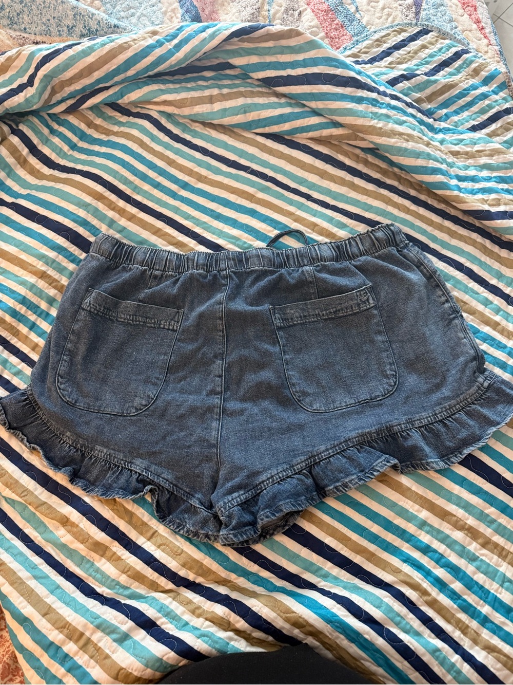 American Eagle Outfitters Dark Blue Denim Ruffle Hem Drawstring Shorts - Picture 2 of 4